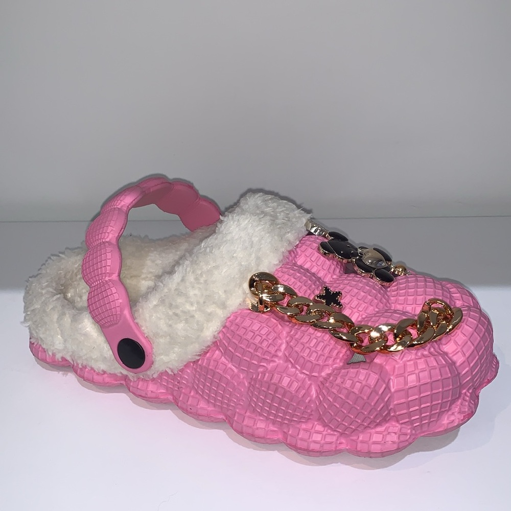 FUCHSIA BUBBLE SLIPPER WITH FUR
